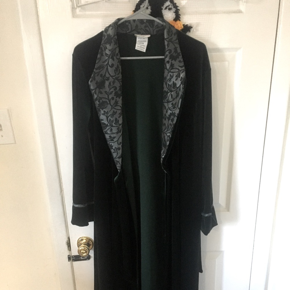 Amanda Stewart Green Velvet Robe